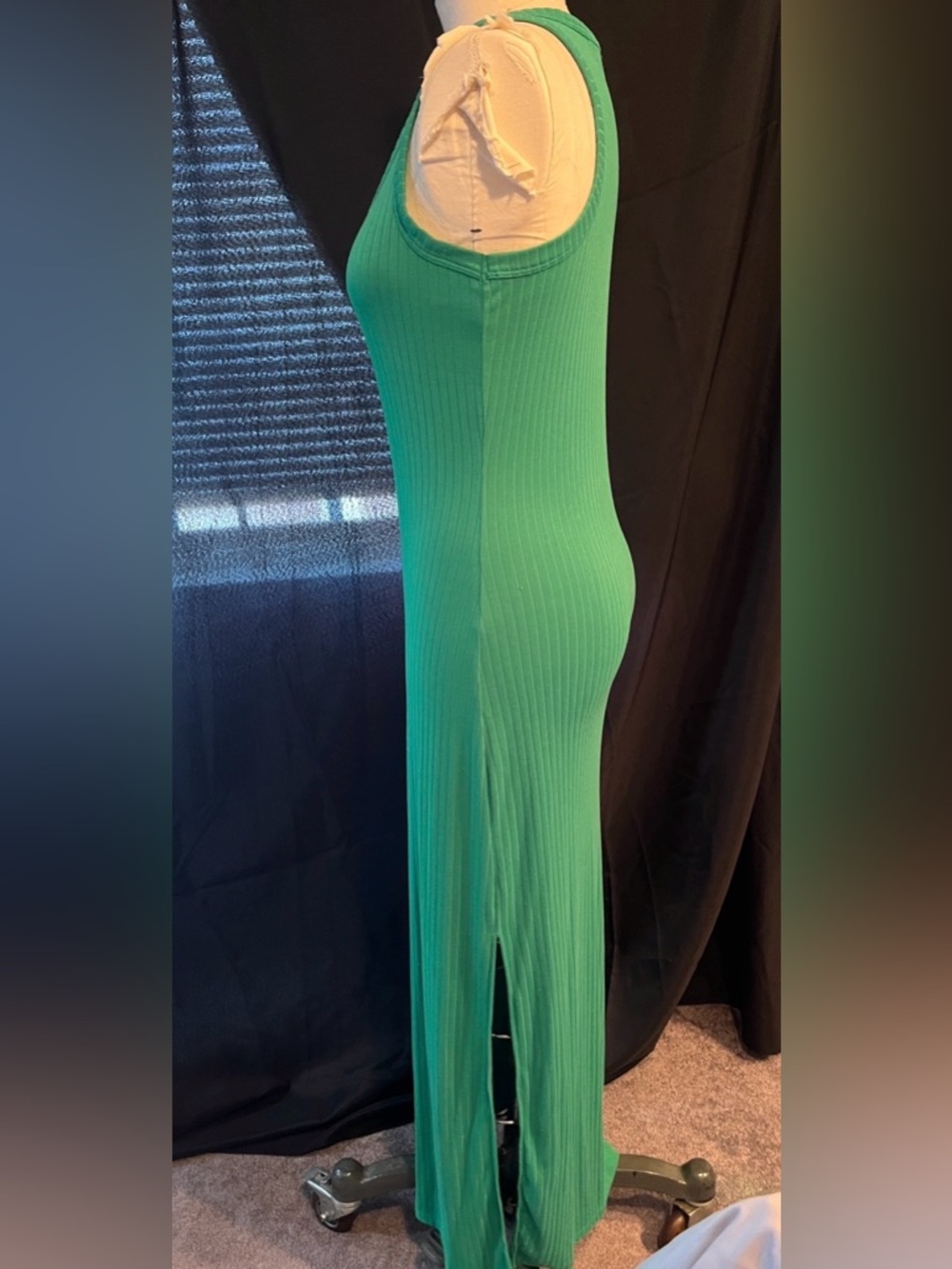 Sleeveless Ribbed Maxi Dress in Emerald Green - Picture 4 of 4